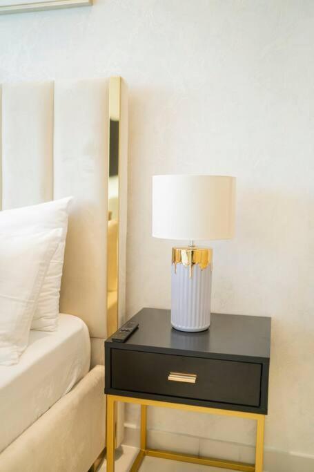 Appartamento Paramount Midtown - Burj Khalifa Views Dubai